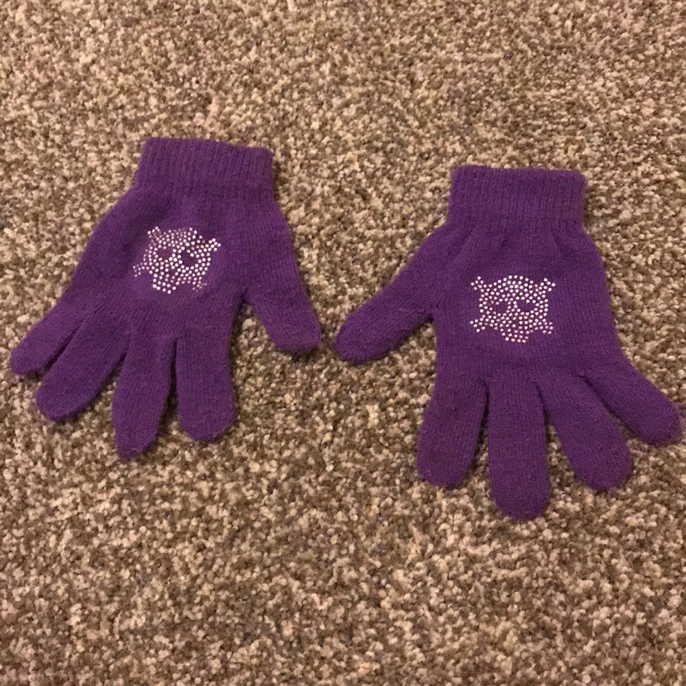 Purple child’s gloves